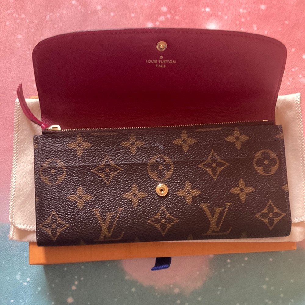 Louis Vuitton Emilie Wallet - Picture 2 of 11